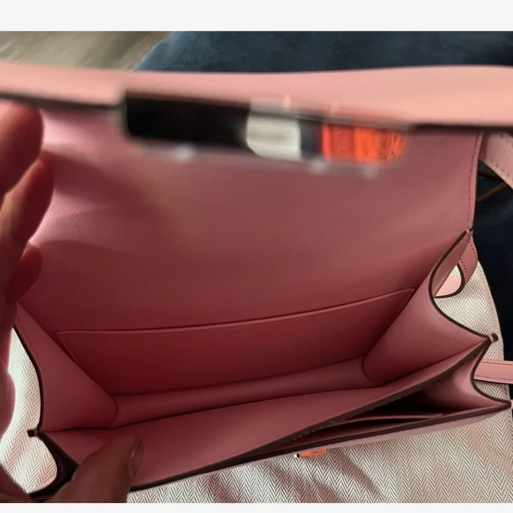 Hermes Rose Sakura Bougainvillea Lizard
Constance mini 18/19 handbag rare!! - Picture 3 of 6